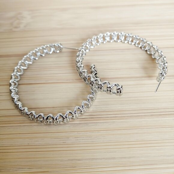 Fallyn Silver Hoop Earrings by Kendra Scott - Picture 3 of 4